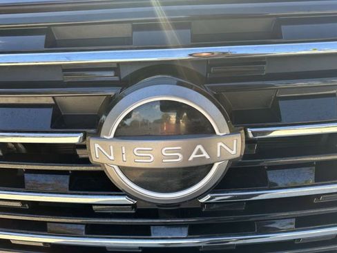 Used 2024 Nissan Rogue SV image 10