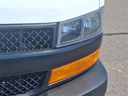 Used 2020 Chevrolet Express 2500 image 9