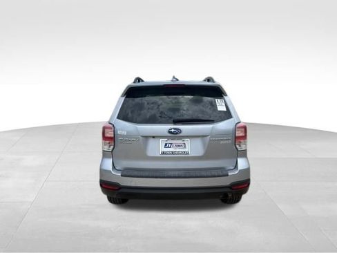 Used 2017 Subaru Forester 2.5i Premium w/ All-Weather Package AWD/4WD image 4