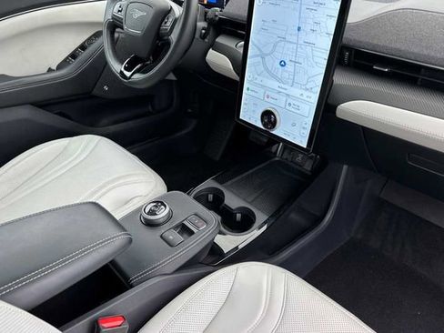 Used 2022 Ford Mustang Mach-E Premium image 14