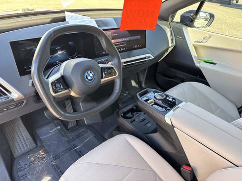 Certified 2025 BMW iX xDrive50 image 21