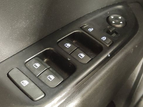 Used 2021 Hyundai Venue SE FWD image 27