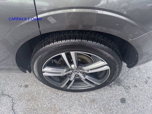Used 2018 Volvo XC60 T5 Momentum w/ Convenience Package AWD/4WD image 15