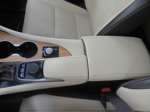 Used 2018 Lexus RX 350L FWD image 51