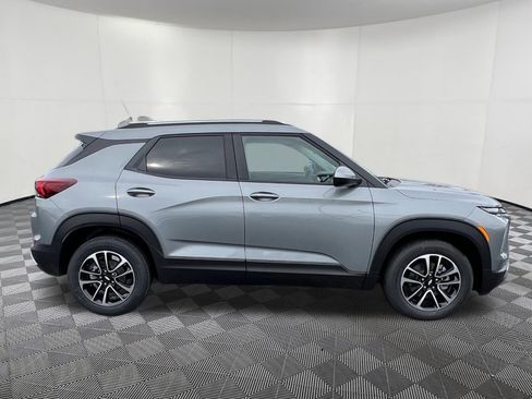 New 2026 Chevrolet TrailBlazer LT w/ Convenience Package FWD image 7