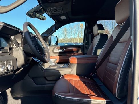 New 2026 GMC Sierra 2500 Denali Ultimate image 9