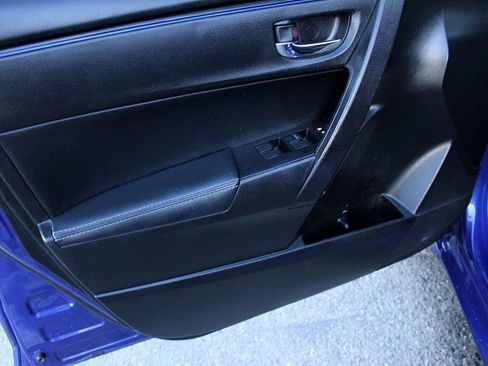 Used 2019 Toyota Corolla SE w/ Carpet Mat Package (TMS) image 8