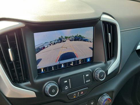 Used 2022 GMC Terrain SLT w/ Tech Package AWD/4WD image 27