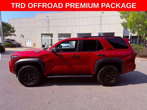 Used 2025 Toyota 4Runner TRD Off-Road Premium AWD/4WD image 4
