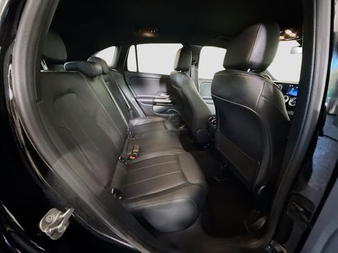 Used 2025 Mercedes-Benz GLA 250 image 27