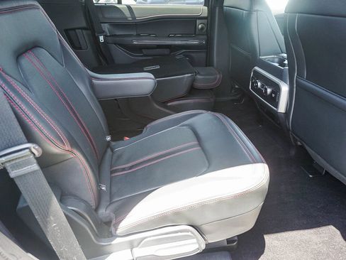 Used 2022 Ford Expedition Limited AWD/4WD image 13