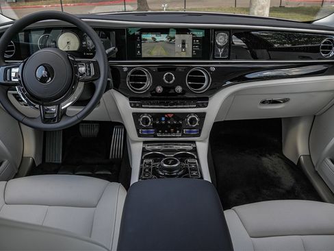 New 2025 Rolls-Royce Ghost image 36