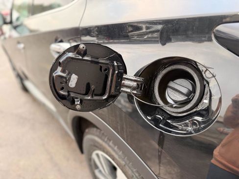 Used 2023 Nissan Murano S image 22