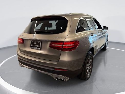 Used 2019 Mercedes-Benz GLC 300 4MATIC image 4