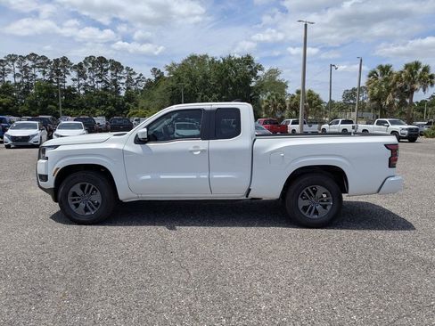 New 2025 Nissan Frontier SV RWD image 7