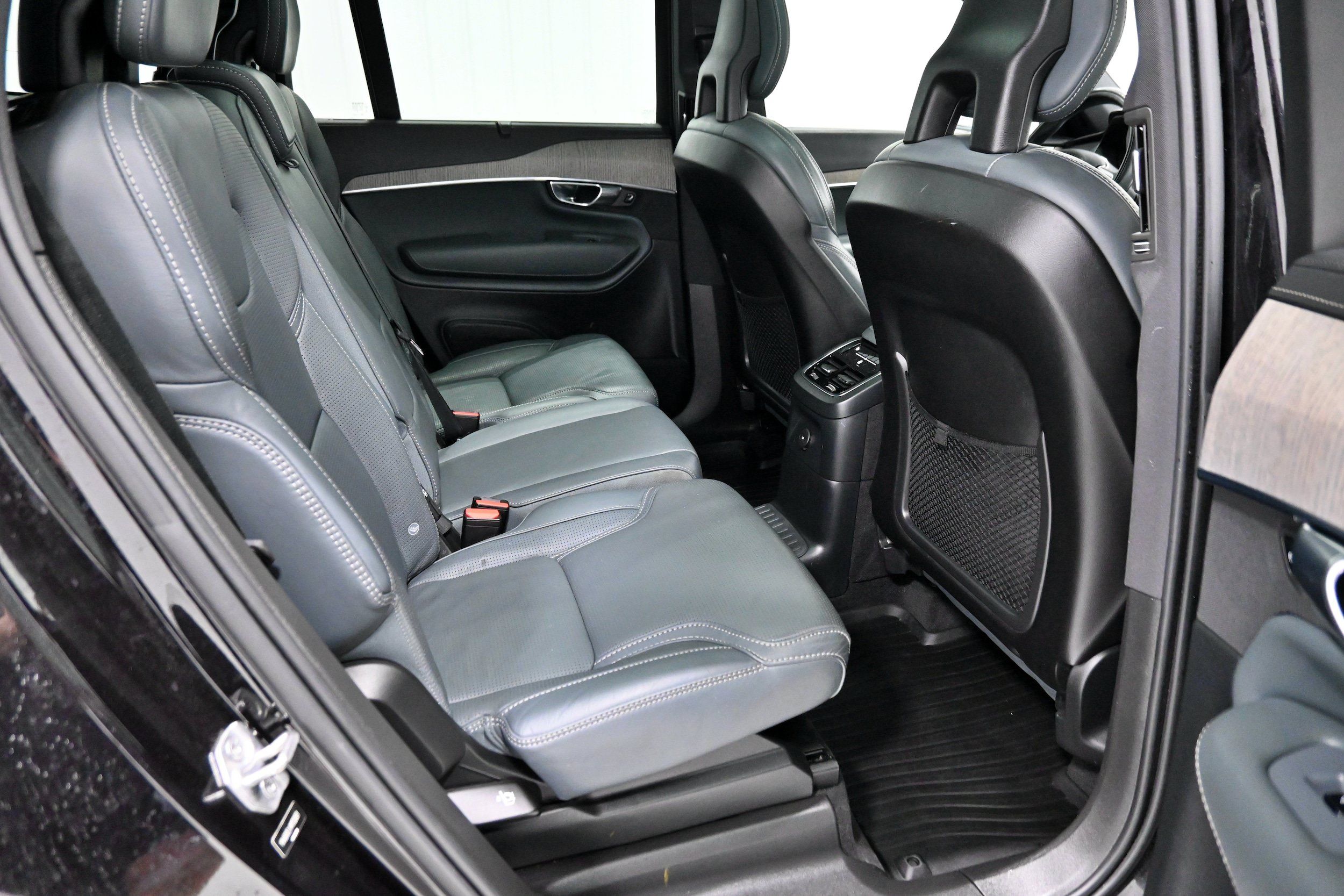 Used 2021 Volvo XC90 T8 Inscription w/ Advanced Package AWD/4WD image 31