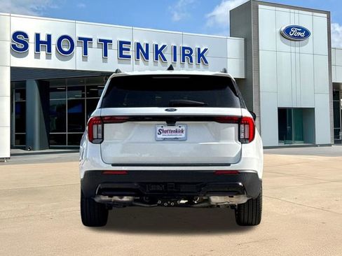 New 2026 Ford Explorer ST-Line w/ ST-Line Street Pack RWD image 8
