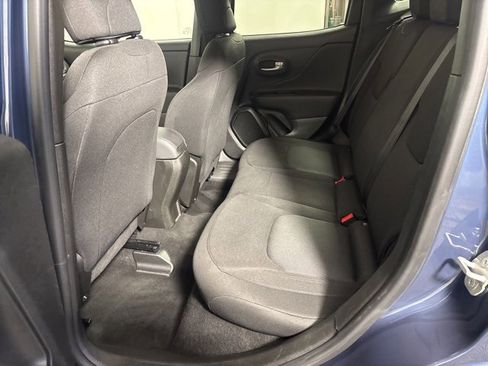 Certified 2023 Jeep Renegade Latitude image 29