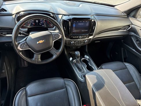 Used 2023 Chevrolet Traverse Premier image 18