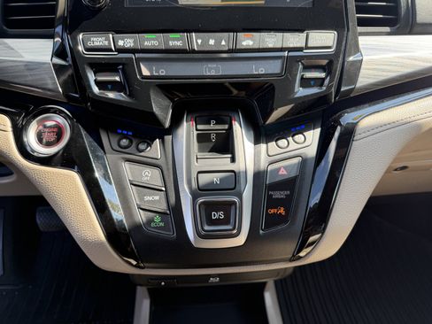 Used 2022 Honda Odyssey Elite image 38