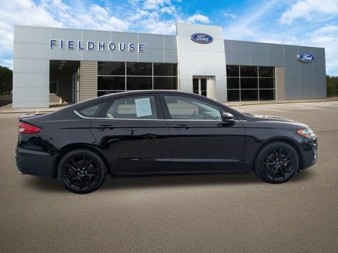Used 2019 Ford Fusion SE w/ Equipment Group 151A FWD image 10