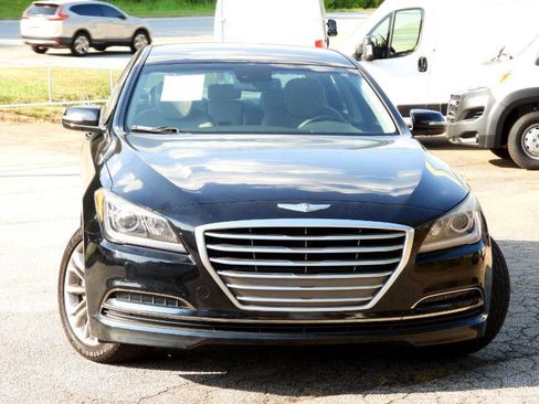 Used 2015 Hyundai Genesis 3.8 image 9