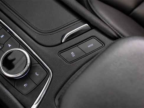 Used 2024 Cadillac XT6 Premium Luxury image 27