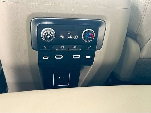 Used 2021 GMC Yukon XL Denali w/ Denali Ultimate Package AWD/4WD image 30
