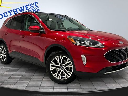 Used 2021 Ford Escape SEL AWD/4WD image 3