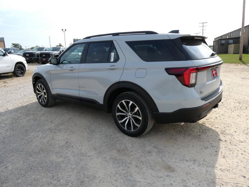 New 2027 Ford Explorer ST-Line AWD/4WD image 7