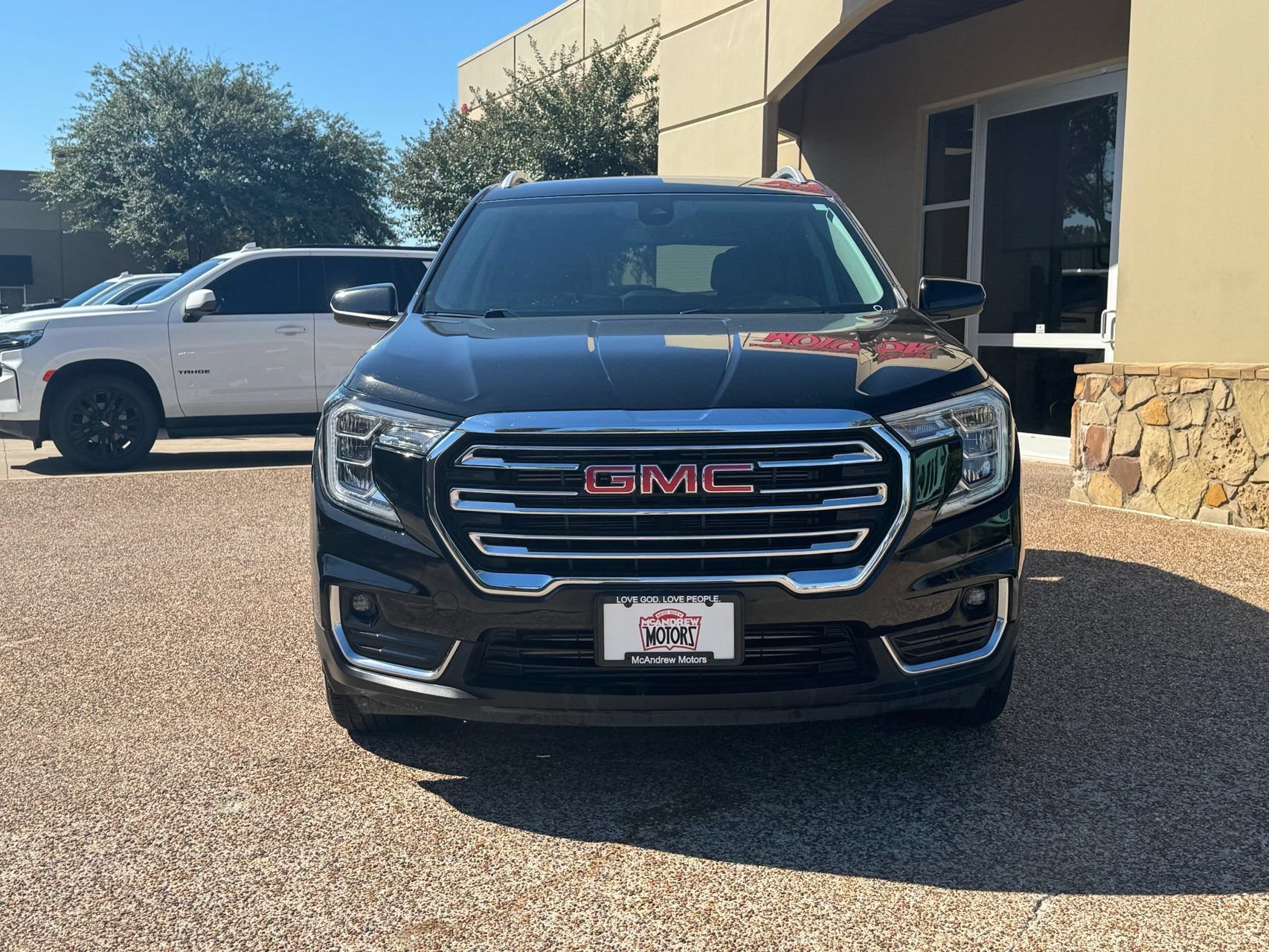 Used 2023 GMC Terrain SLT w/ Infotainment Package II FWD image 5