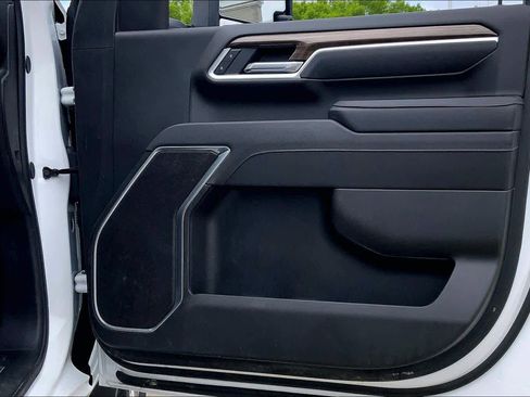 Used 2025 Chevrolet Silverado 2500 LT w/ Safety Package AWD/4WD image 22