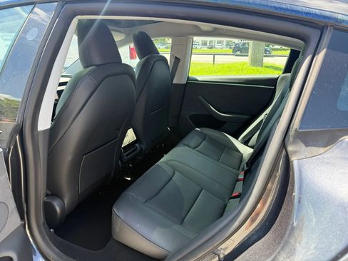 Used 2025 Tesla Model 3 Long Range AWD/4WD image 4