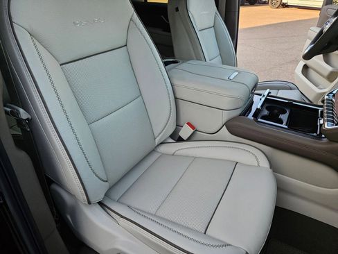 New 2026 GMC Yukon Denali image 27