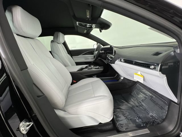 Used 2026 Cadillac Lyriq Sport AWD/4WD image 29