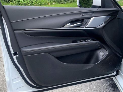 Certified 2025 Cadillac CT4 Premium Luxury AWD/4WD image 25