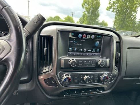 Used 2018 Chevrolet Silverado 1500 LT w/ All Star Edition AWD/4WD image 7