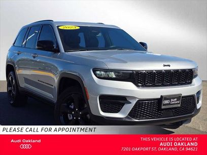 Used 2023 Jeep Grand Cherokee Altitude