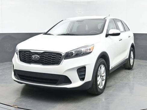 Used 2019 Kia Sorento LX image 5