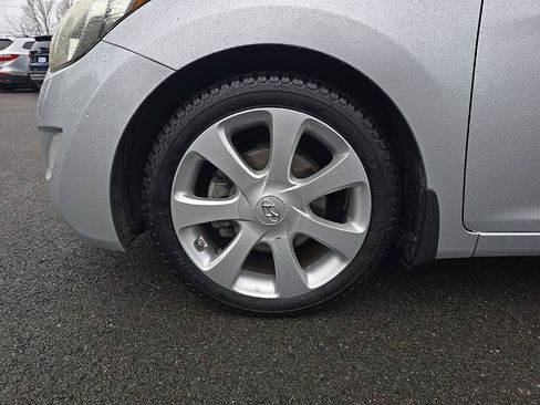 Used 2013 Hyundai Elantra Limited image 32