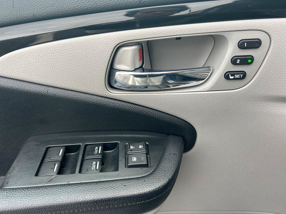 Used 2021 Honda Pilot Touring image 36