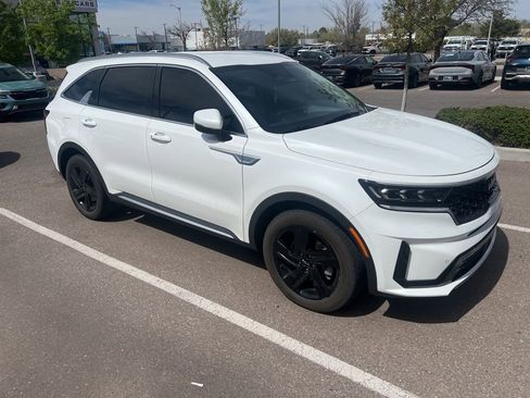 Used 2022 Kia Sorento SX image 1