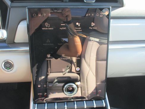 New 2026 GMC Terrain Denali image 17