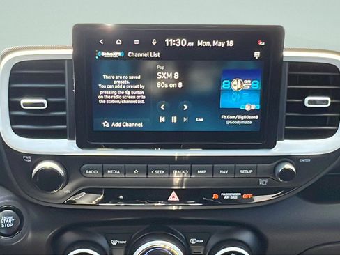 Certified 2025 Hyundai Venue Limited FWD image 14