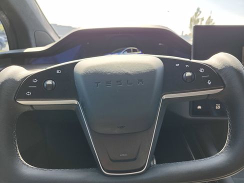 Used 2023 Tesla Model X AWD/4WD image 28