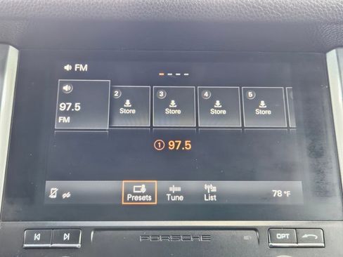 Used 2017 Porsche Macan image 14