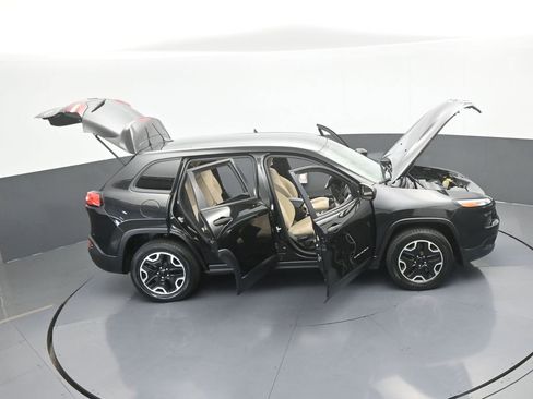 Used 2016 Jeep Cherokee Sport AWD/4WD image 63