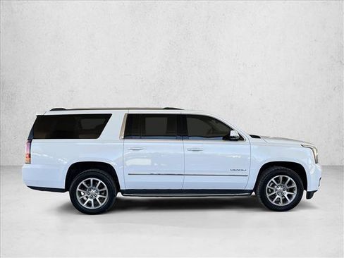 Used 2019 GMC Yukon XL Denali RWD image 4