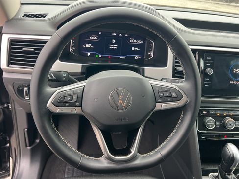 Used 2023 Volkswagen Atlas SE image 14