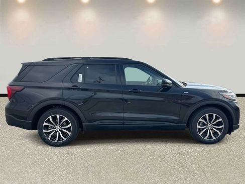 New 2026 Ford Explorer ST-Line w/ Premium Package image 4